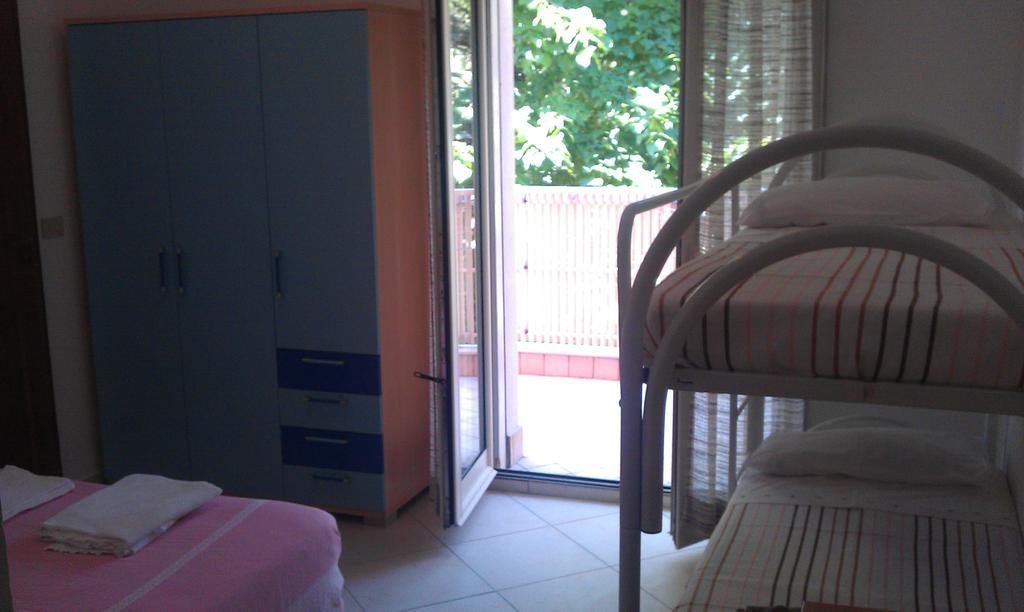 קרביה Hotel Edelweiss חדר תמונה