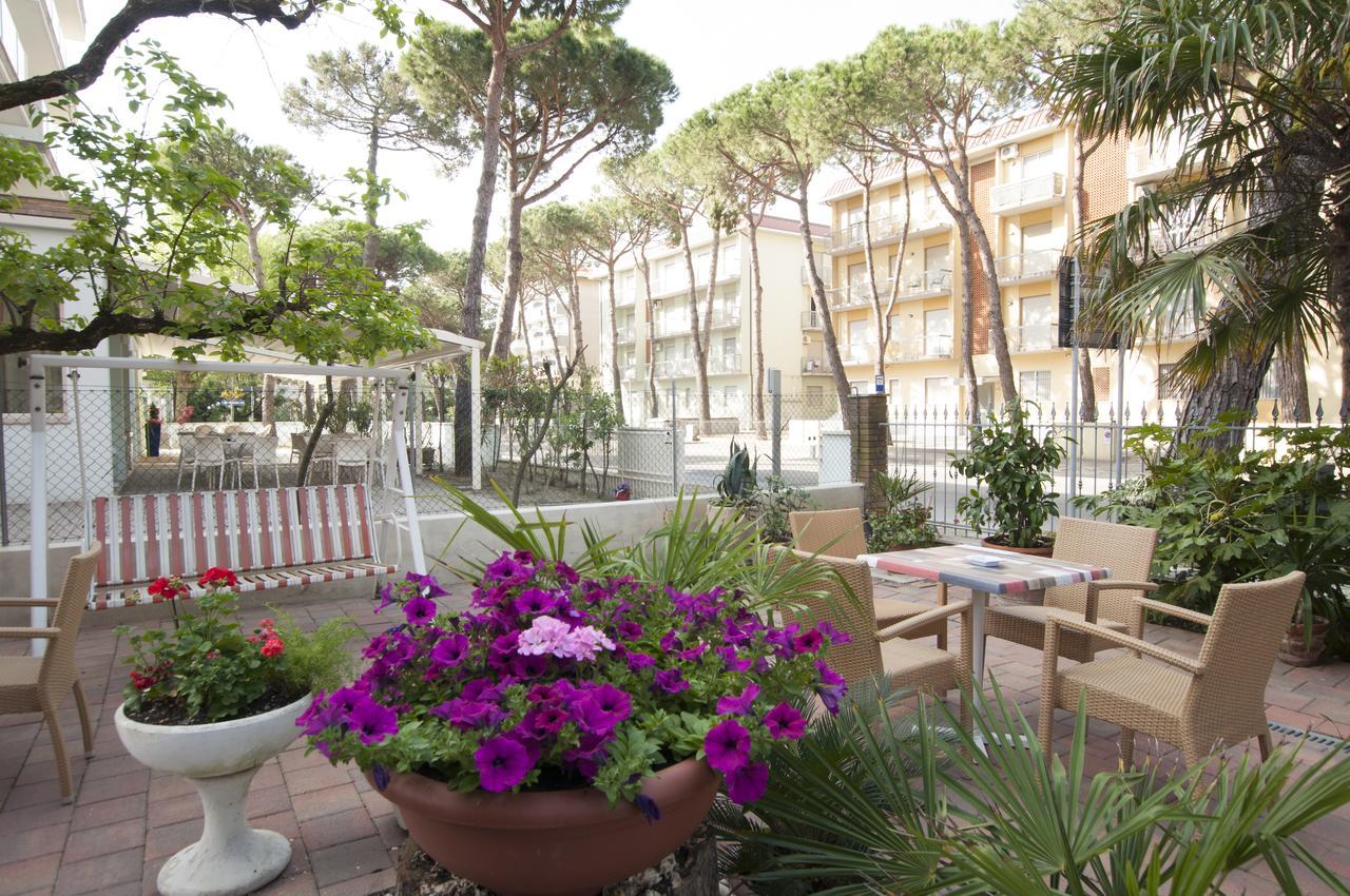 קרביה Hotel Edelweiss מראה חיצוני תמונה