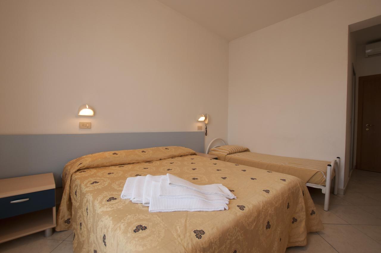קרביה Hotel Edelweiss מראה חיצוני תמונה
