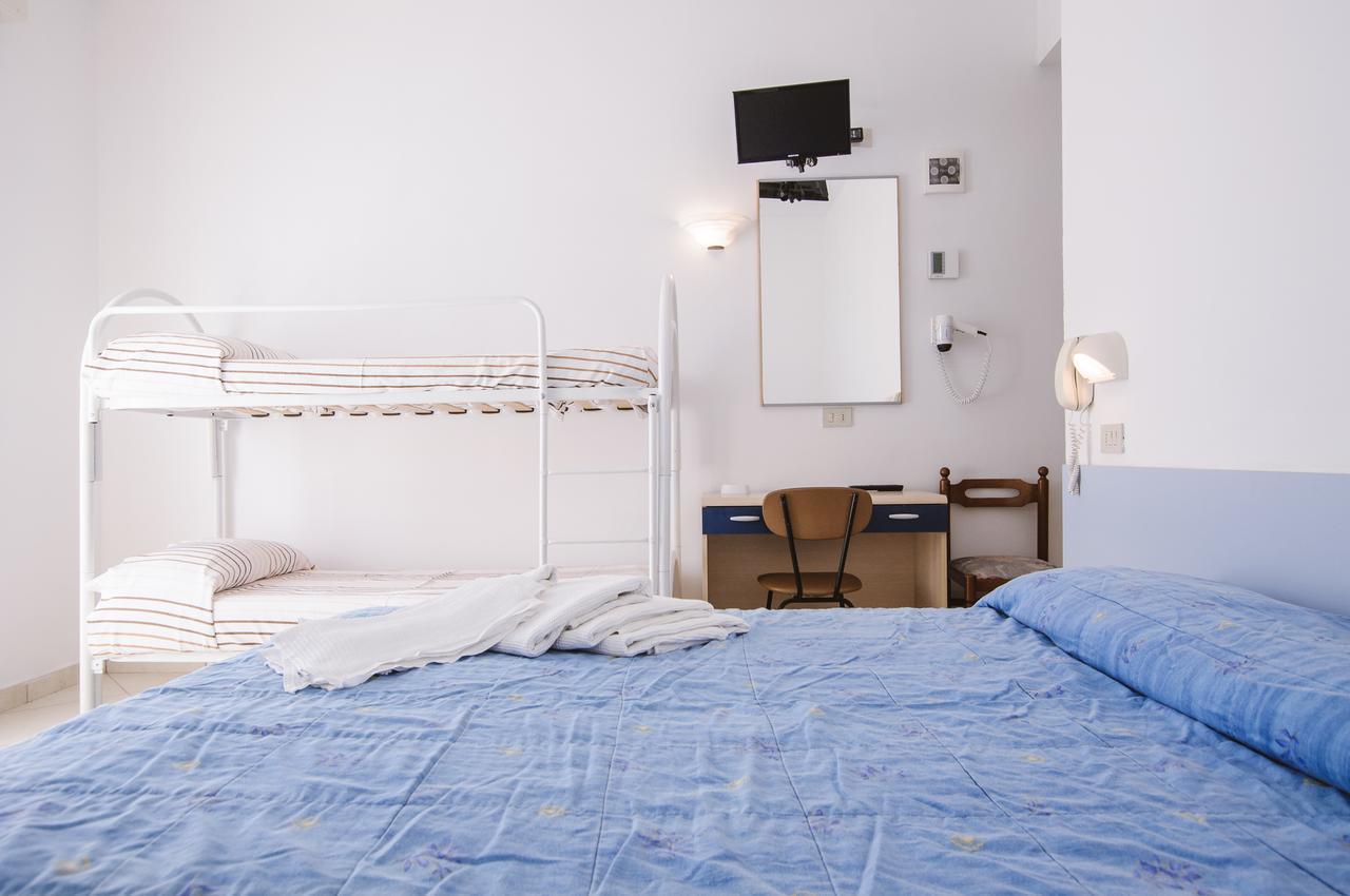 קרביה Hotel Edelweiss מראה חיצוני תמונה