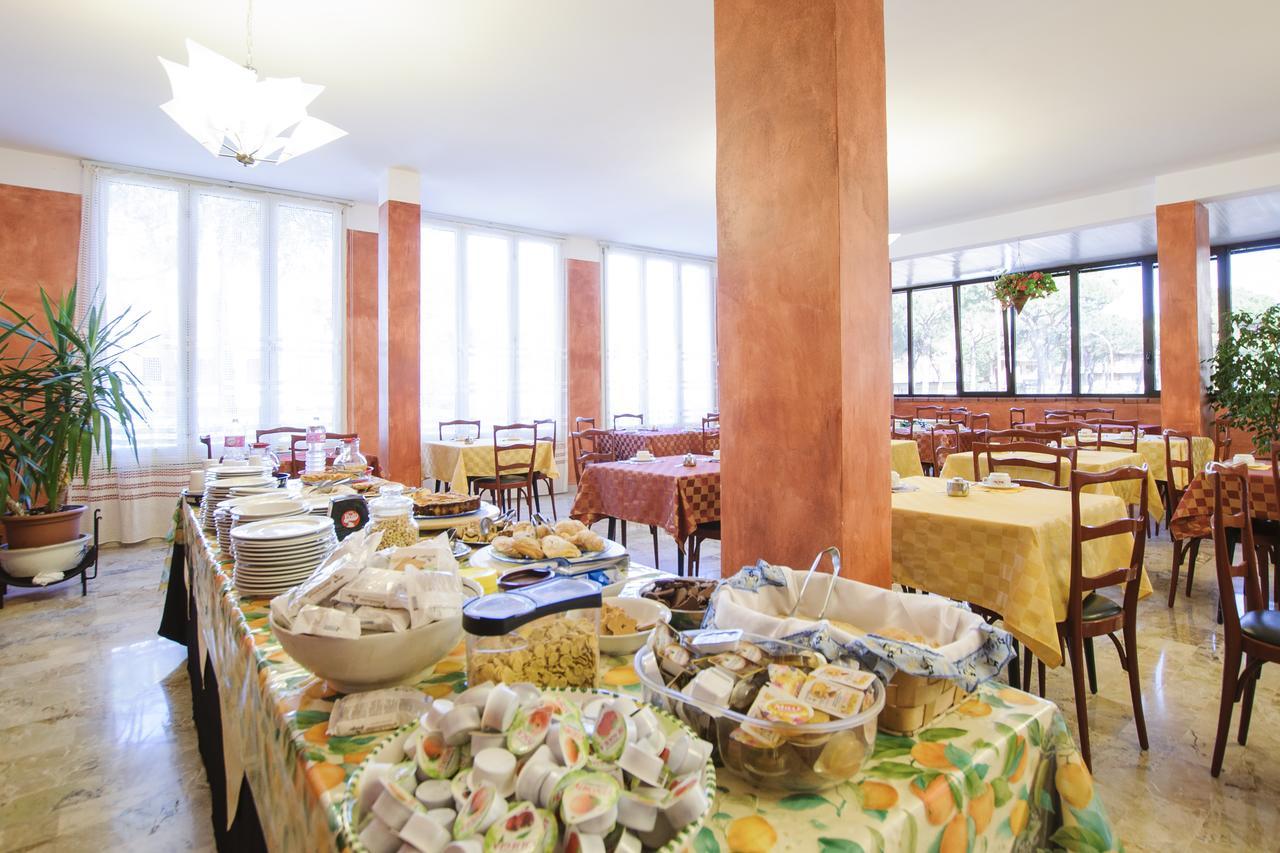 קרביה Hotel Edelweiss מראה חיצוני תמונה