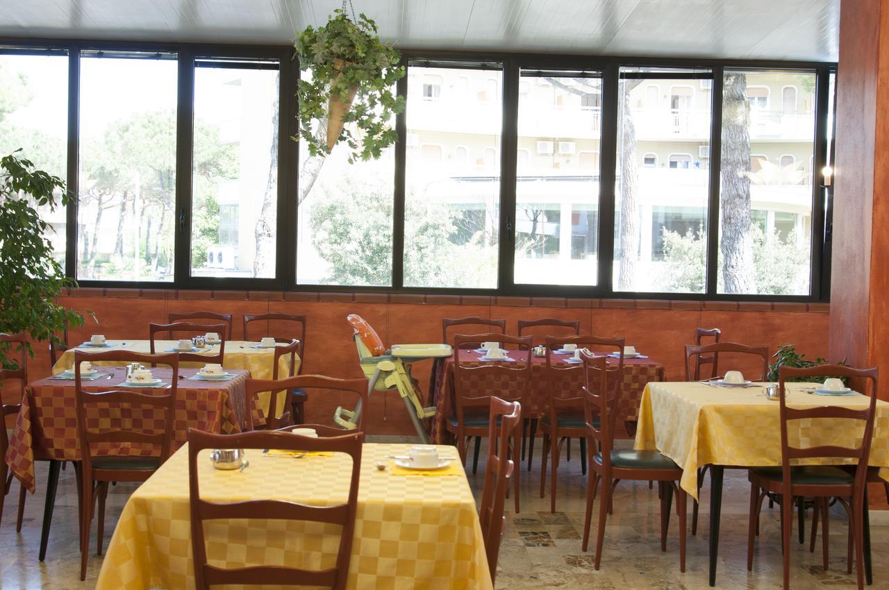 קרביה Hotel Edelweiss מראה חיצוני תמונה